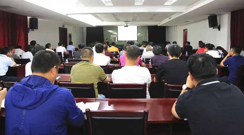 bob电竞【企业资讯】公司开展环保资料管理及民工实名制管理工作培训
